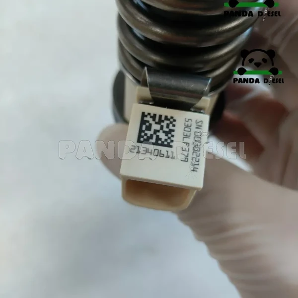 حاقن وقود دلفي-فولفو EUI E3 بأربعة دبابيس 21340611 BEBE4D24001 لمحرك فولفو MD13 EC360 EC380 الصين