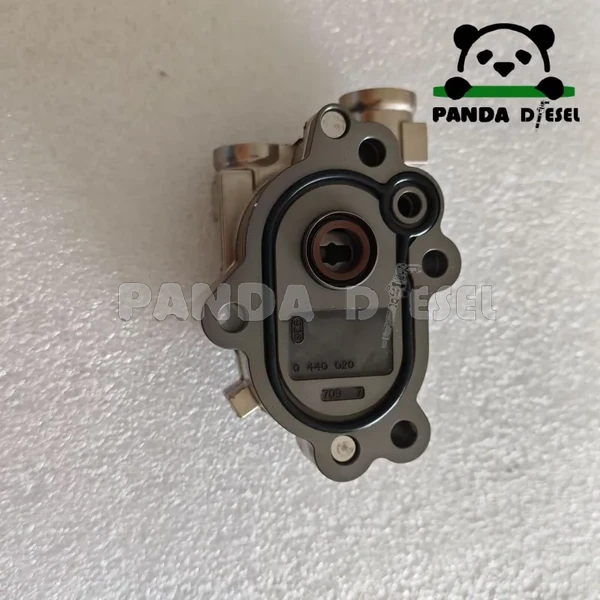 مضخة تغذية الوقود من بوش (gear transmission pump) 0440020111 21121017151 51111037797 d0836loh64 4989266 لشاحنات مان وكامنز وكاتربيلر وكوماتسو TGL TGM والحفارات الزاحفة PC200 PC220 بالجملة